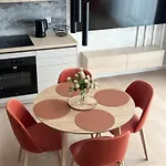 Dwupoziomowy Maisonette 49 *